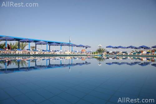 Queens Bay Hotel 13